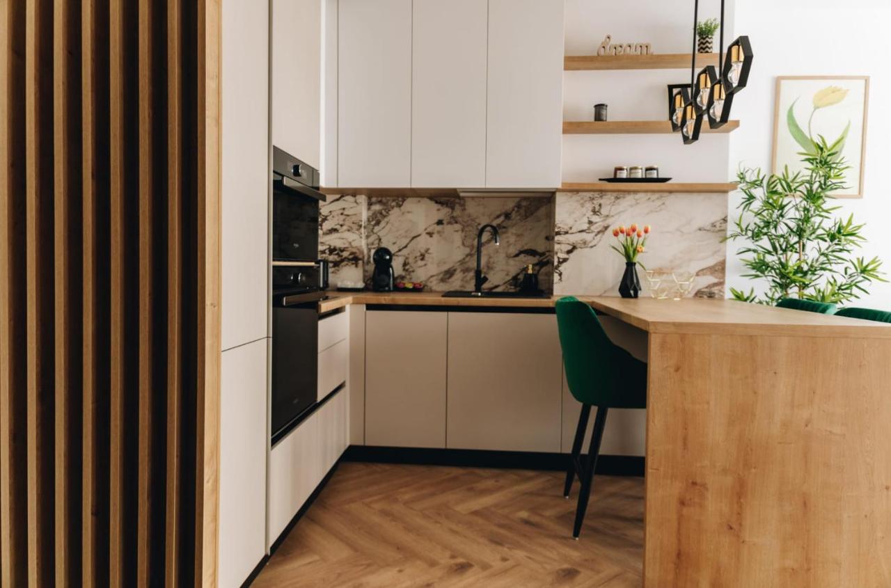 Tulip Apartment Nagyvárad Kültér fotó