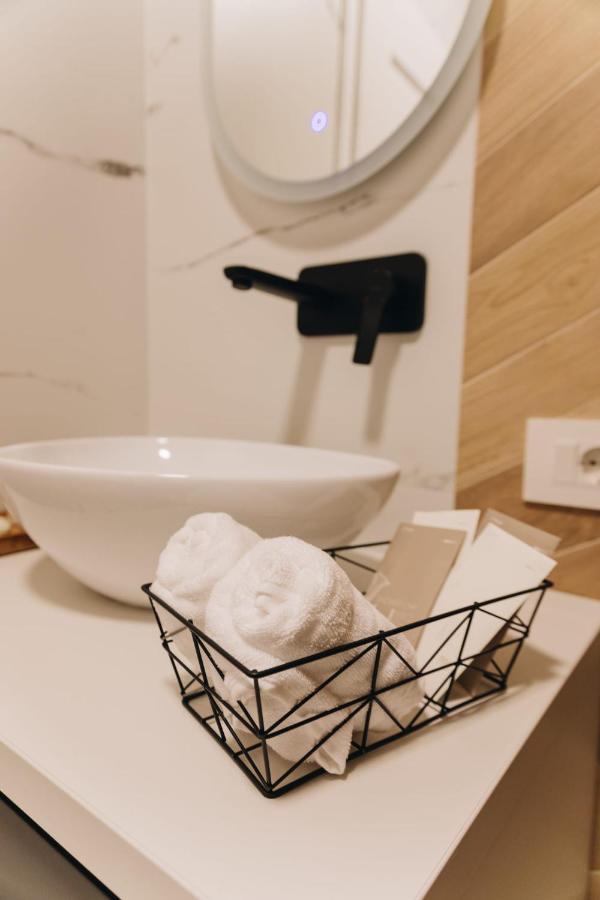 Tulip Apartment Nagyvárad Kültér fotó